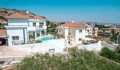 Luxury residential 575 m2 for sale in Oroklini, Larnaca