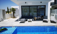 Modern five bedroom villa in scenic Oroklini sea view 