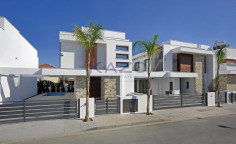 Modern 5 bedroom villa with sea view Oroklini 