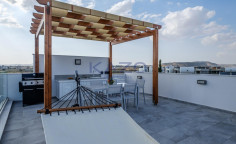 Modern 4 bedroom villa sea view in Oroklini 