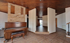 6 bedroom house for sale in Lakatamia