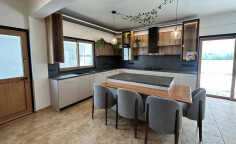 Large 4 bedroom house for sale in Engomi