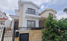 Large 4 bedroom house for sale in Engomi