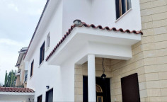 Large 4 bedroom house for sale in Engomi