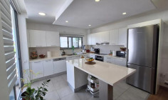 Luxury three beds apartment for sale in Lakatamia
