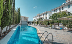 3 bedroom furnished house with swimming pool for sale in Tersefanou