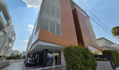 Beautiful commercial for sale in Engomi