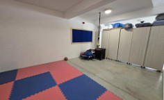 Beautiful commercial for sale in Engomi