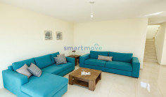 Beautiful 3 bedroom furnished villa with swimming pool for sale in Sea Caves
