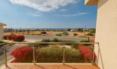 Beautiful 3 bedroom furnished villa with swimming pool for sale in Sea Caves