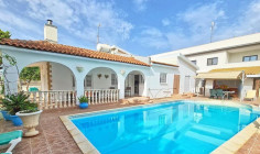 Spacious 4 bedrooms house for sale in Paralimni