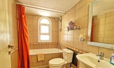 Spacious 4 bedrooms house for sale in Paralimni