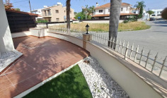 Spacious for bed house for sale in Lakatamia