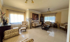 Spacious furnished four plus one bedroom house in tranquil Empa 