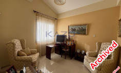 Spacious furnished four plus one bedroom house in tranquil Empa 