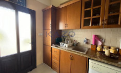 Spacious furnished four plus one bedroom house in tranquil Empa 