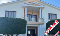 Spacious furnished four plus one bedroom house in tranquil Empa 