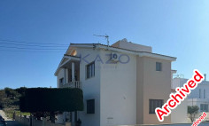 Spacious furnished four plus one bedroom house in tranquil Empa 