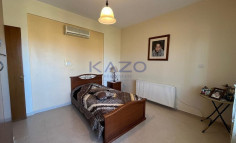 Spacious furnished four plus one bedroom house in tranquil Empa 
