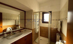 Spacious furnished four plus one bedroom house in tranquil Empa 