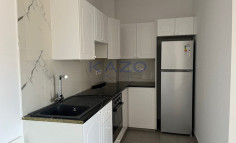 One bedroom apartment with extra room, communal pool in peaceful Tombs Of The Kings 