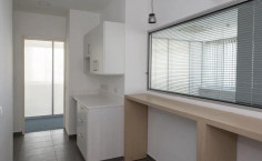 Luxury commercial to rent in Lykabittos