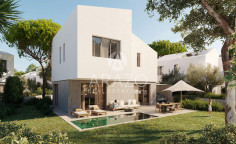 5 bedroom villa with swimming pool for sale in Oroklini