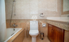 4 bedroom furnished villa with swimming pool for sale in Aradippou
