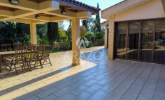 4 bedroom furnished villa with swimming pool for sale in Aradippou