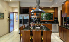 4 bedroom furnished villa with swimming pool for sale in Aradippou