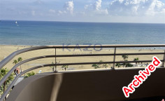 Sea view top floor apartment in foinikoudes area 