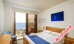 Sea view top floor apartment in foinikoudes area 