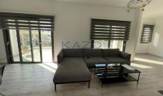 Modern three bedroom apartment in central Mesa Geitonia 