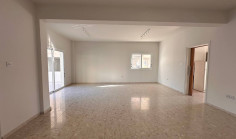 For sale: 5 bedroom house in Sotiros area 