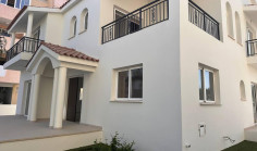 For sale: 5 bedroom house in Sotiros area 