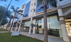 Luxury commercial to rent in Engomi