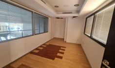 Luxury commercial to rent in Engomi