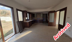 Spacious 4 bedroom house in peaceful Eptagonia 