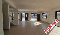 Spacious 4 bedroom house in peaceful Eptagonia 