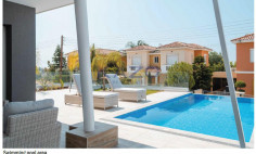 Luxurious fully furnished three bedroom home in quiet Mouttagiaka 