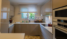 Luxurious fully furnished three bedroom home in quiet Mouttagiaka 