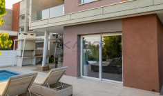 Luxurious fully furnished three bedroom home in quiet Mouttagiaka 