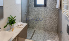Modern 2 bedroom apartment in central Mesa Geitonia 
