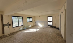 Beautiful commercial to buy in Engomi
