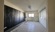 Beautiful commercial to buy in Engomi