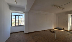 Beautiful commercial to buy in Engomi