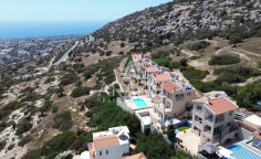 Spacious 6 bedroom villa with swimming pool for sale in Peyia Spacious 6 bedroom villa with swimming pool for sale in Peyia