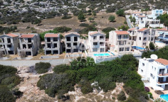 Spacious 6 bedroom villa with swimming pool for sale in Peyia Spacious 6 bedroom villa with swimming pool for sale in Peyia