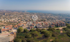 Spacious 6 bedroom villa with swimming pool for sale in Peyia Spacious 6 bedroom villa with swimming pool for sale in Peyia