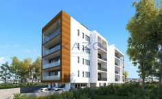 Modern top floor apartment in lively Sotiros area 